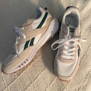 Trendy Reebok Sneakers